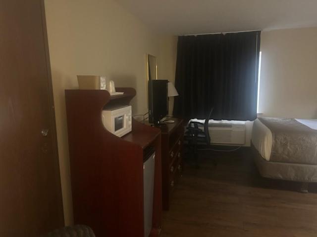 Baymont By Wyndham Battle Creek/I-94 Hotel Buitenkant foto